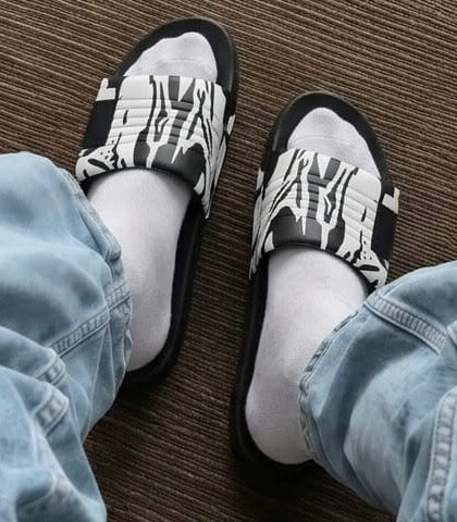 Trending men slider | white & black